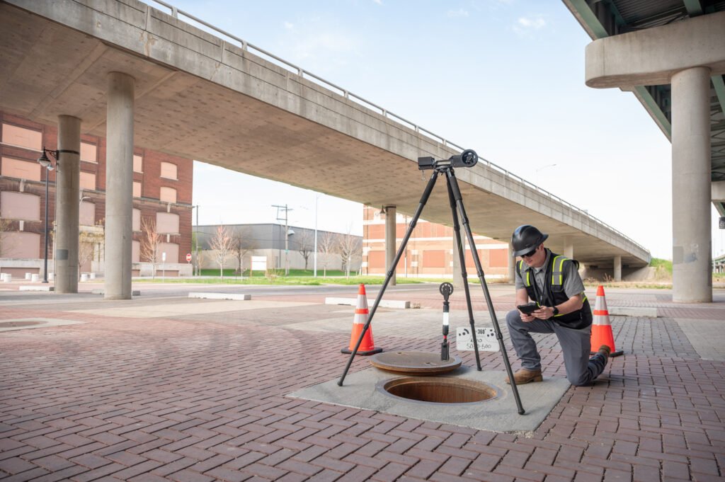 One operator running a TREKK360 inspection from the surface